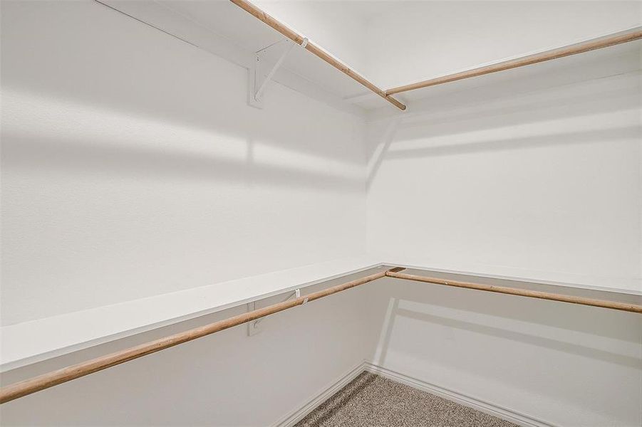 Spacious, unfurnished interior of a new home in , Granbury (Image 24).