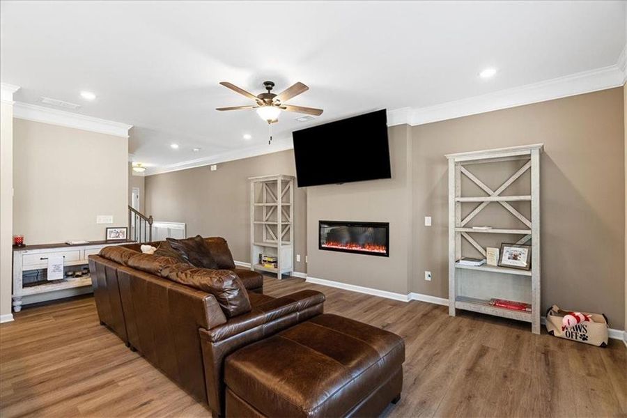Furnished interior view inside a new home in , Calhoun (Image 8).