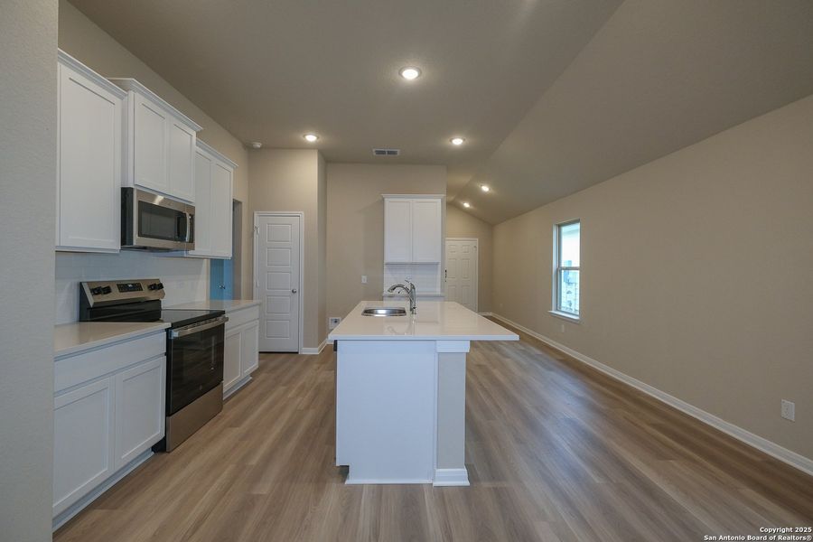 Furnished interior view inside a new home in Park Place, New Braunfels (Image 35).