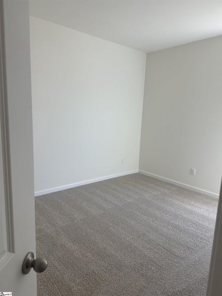 Spacious, unfurnished interior of a new home in Shiloh Trail, Wellford (Image 20).