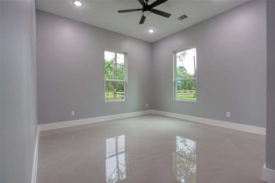 Spacious, unfurnished interior of a new home in , Plantersville (Image 32).