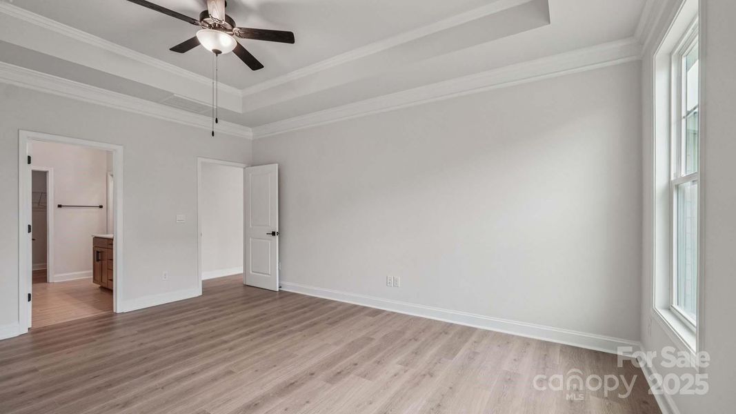 Spacious, unfurnished interior of a new home in Falls Cove, Troutman (Image 26).