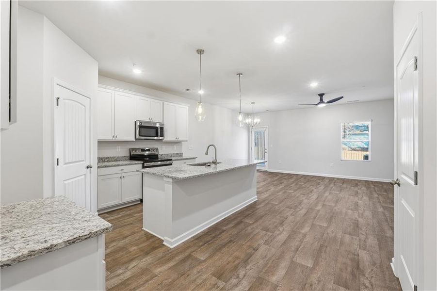 Furnished interior view inside a new home in Carolina, Palmetto (Image 9).