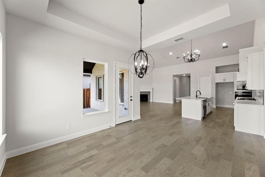 17. 8404 Morrisville - Dining (2)