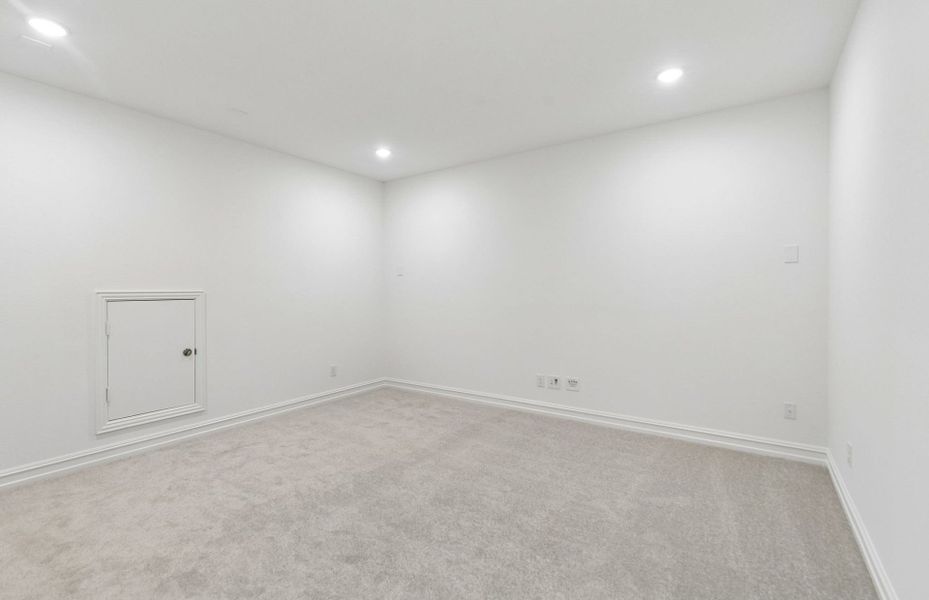 Spacious, unfurnished interior of a new home in Wellington, Fort Worth (Image 12).
