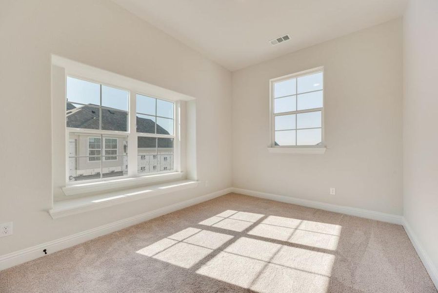 Spacious, unfurnished interior of a new home in Dominion of Pleasant Valley, Wylie (Image 31).