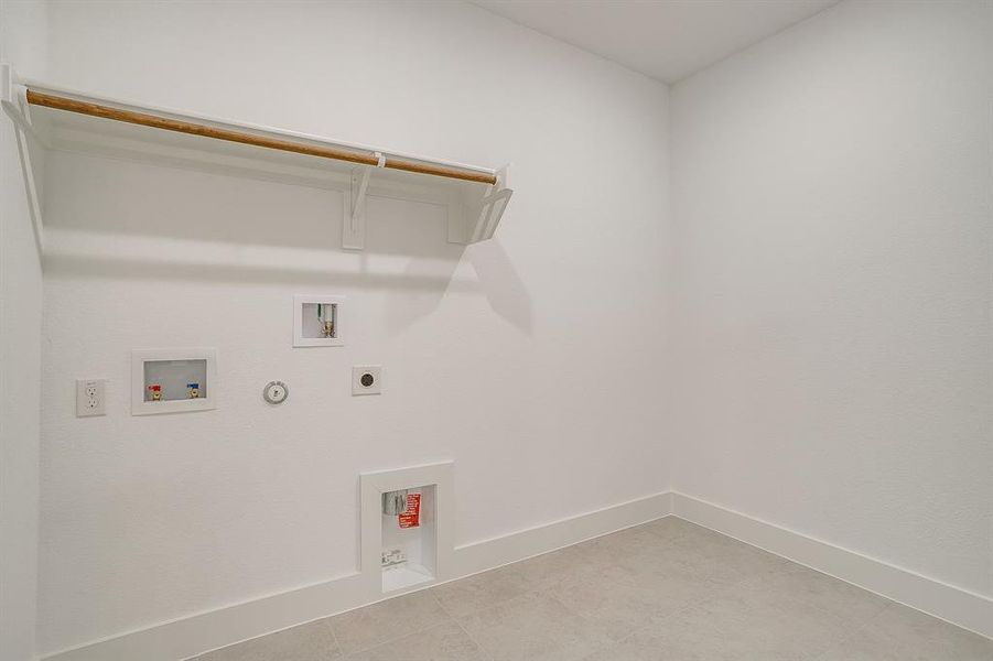 Spacious, unfurnished interior of a new home in Talon Hills, Fort Worth (Image 34).