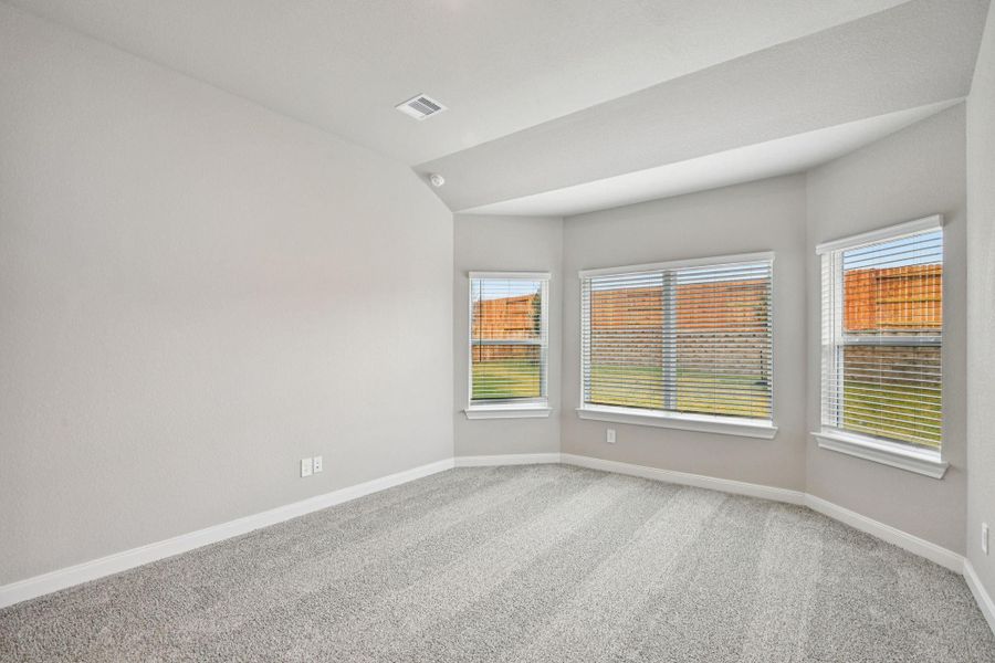 Spacious, unfurnished interior of a new home in , Montgomery (Image 24).
