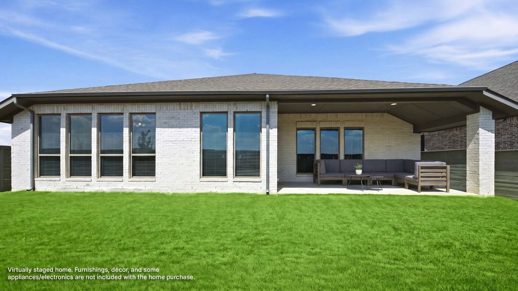 Exterior details and patio area of a home in Landmark, Denton (Image 3).