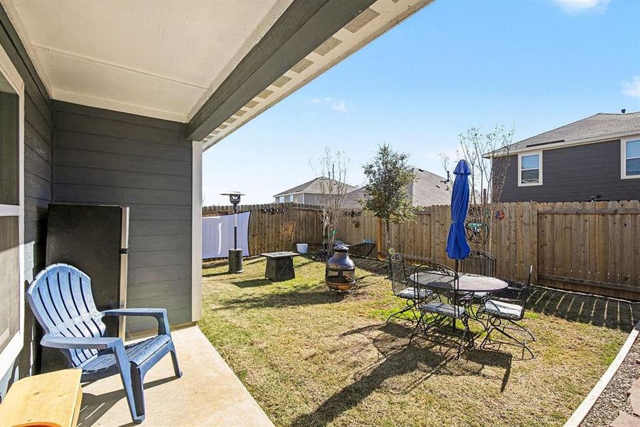 Exterior details and patio area of a home in Logan Square, Fort Worth (Image 21).