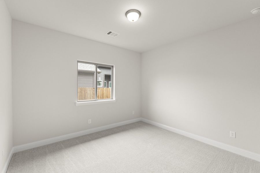 Spacious, unfurnished interior of a new home in Keeneland, Aubrey (Image 36).
