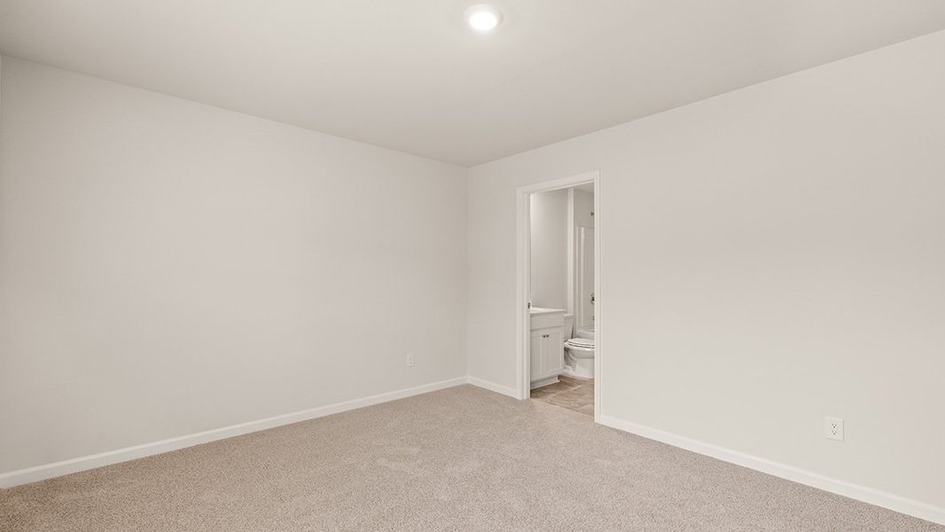Representative unfurnished interior of a home built from the Mansfield by D.R. Horton in Northwoods at Mirror Lake, Villa Rica (Image 39).
