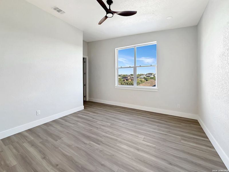 Spacious, unfurnished interior of a new home in , San Antonio (Image 9).