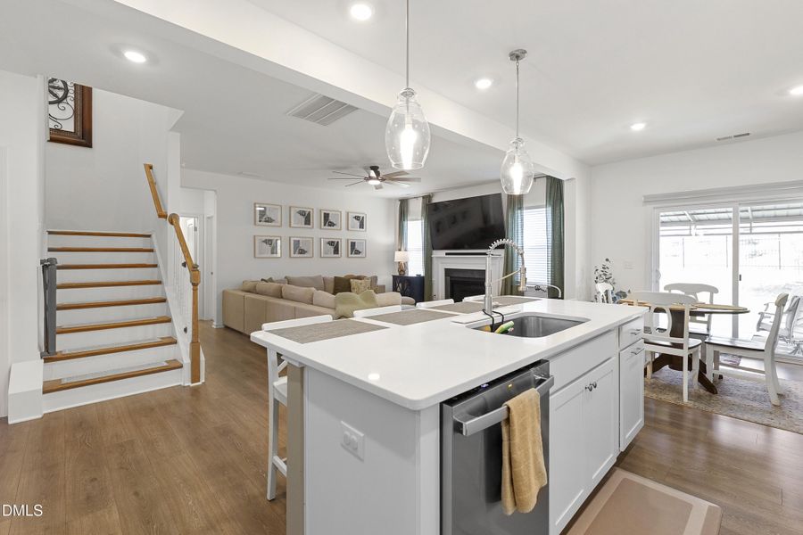 007- Kitchen 2