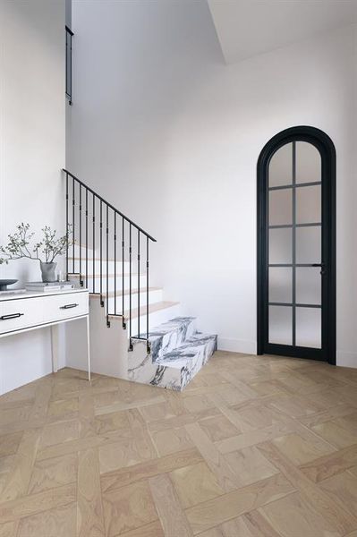 Spacious, unfurnished interior of a new home in , Dallas (Image 18).