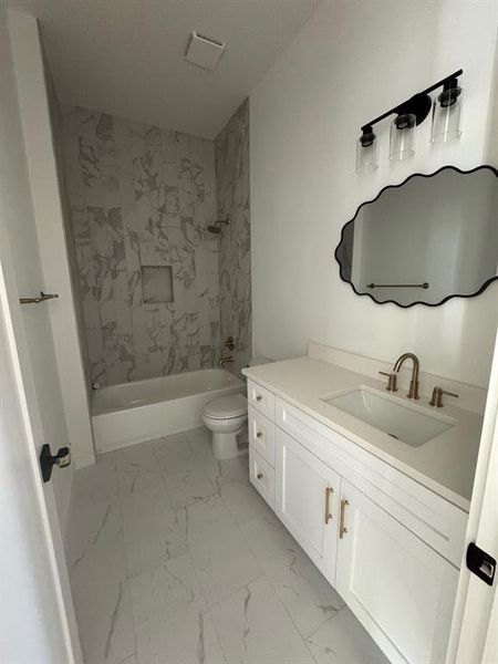 Secondary Bathroom 2 Secondary Bathroom 2