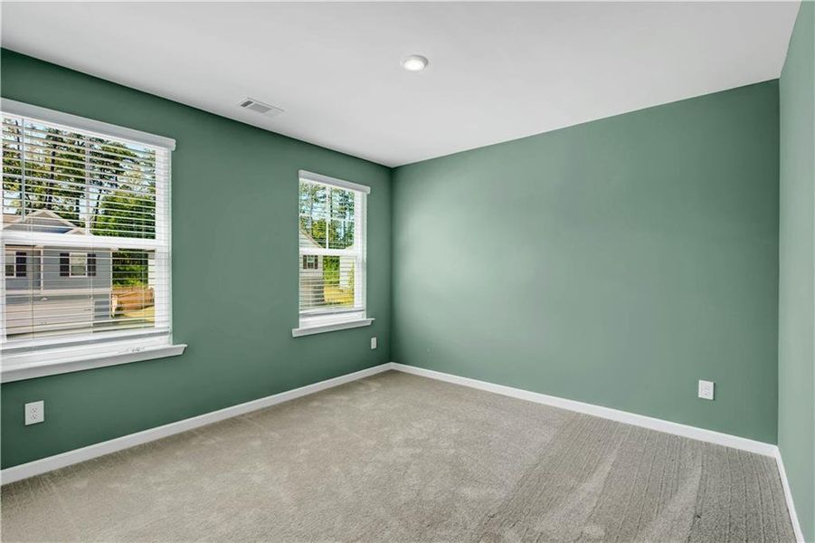 Spacious, unfurnished interior of a new home in Timber Ridge, Douglasville (Image 22).