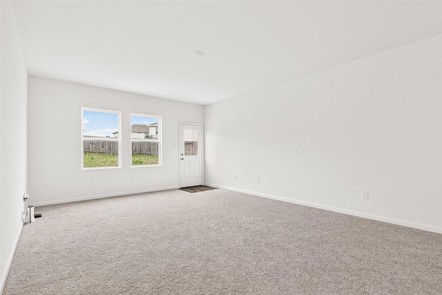 Spacious, unfurnished interior of a new home in Chapel Run, Montgomery (Image 43).