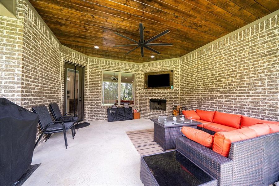 Furnished interior view inside a new home in , Longview (Image 24). Furnished interior view inside a new home in , Longview (Image 24).