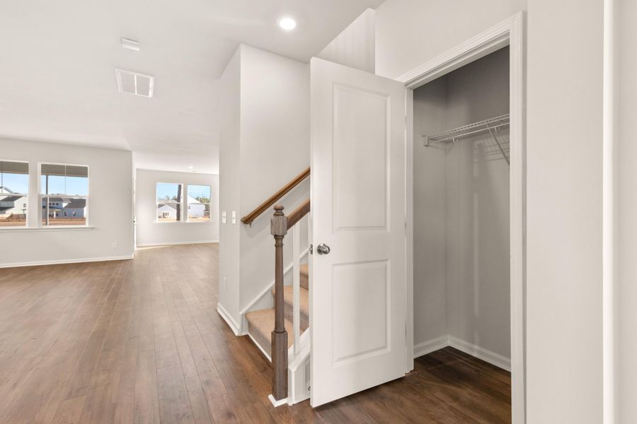 Spacious, unfurnished interior of a new home in Heron's Walk at Summers Corner: Coastal Collection, Summerville (Image 27). Spacious, unfurnished interior of a new home in Heron's Walk at Summers Corner: Coastal Collection, Summerville (Image 27).