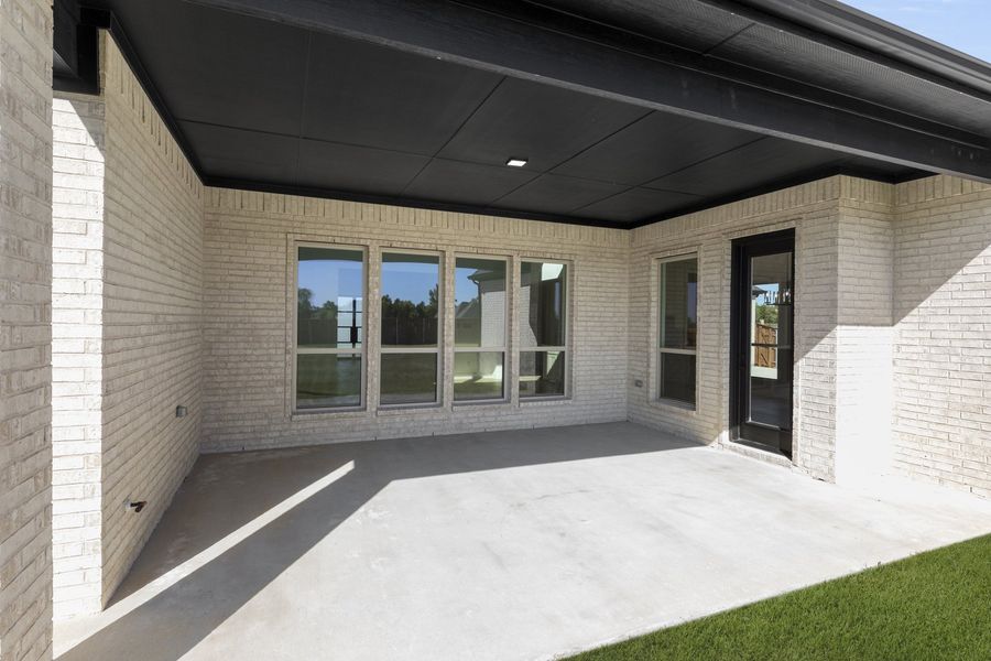 Representative exterior details of a home built from the Hadley by Windsor Homes in Winding Creek, Rockwall (Image 3).