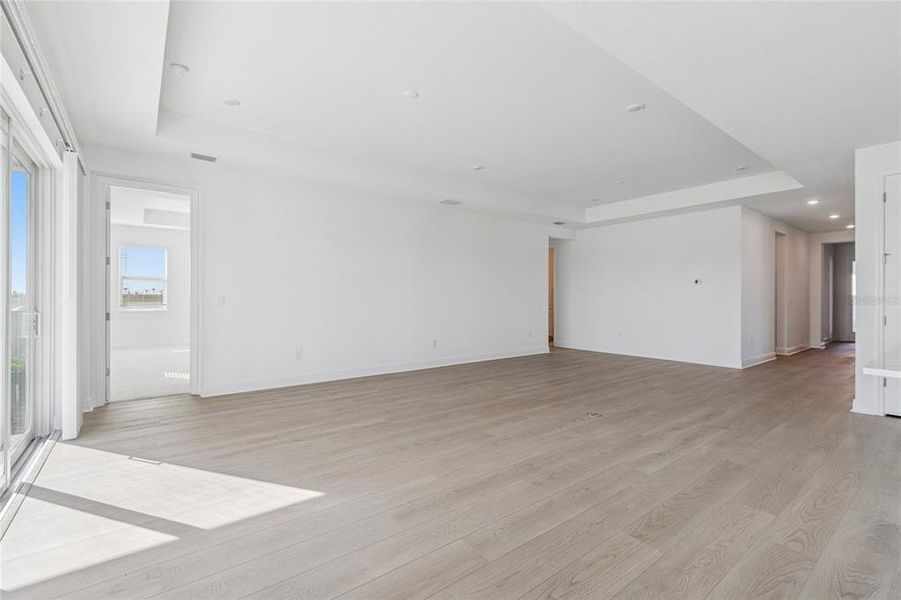 Spacious, unfurnished interior of a new home in Hawkstone, Sarasota (Image 20).