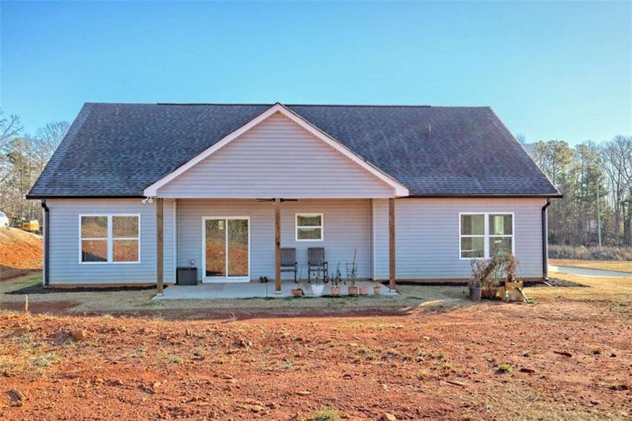 Exterior details and patio area of a home in , Eastanollee (Image 25).