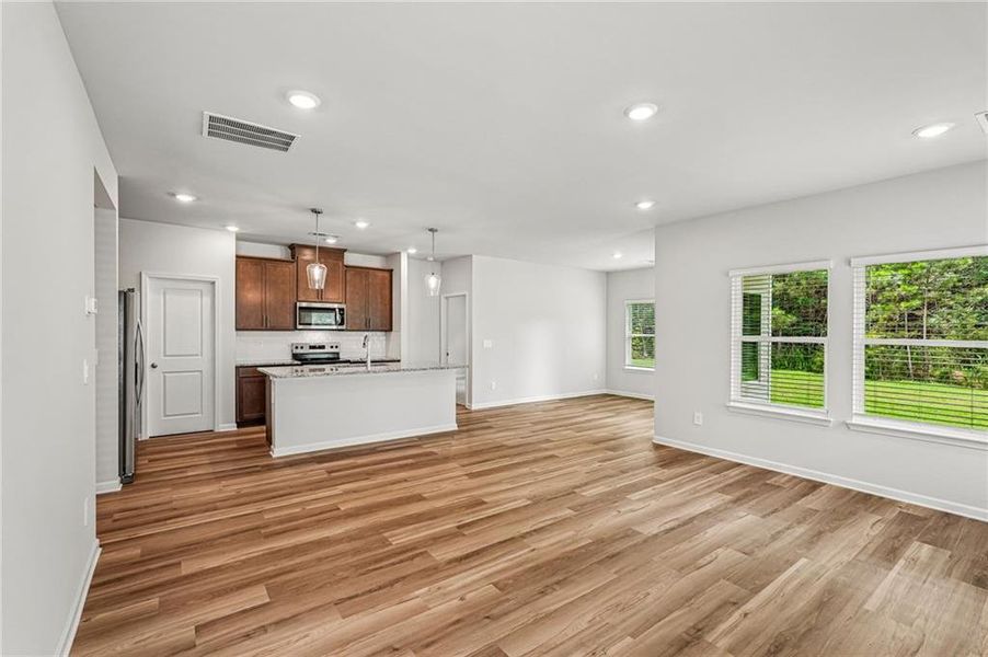 Spacious, unfurnished interior of a new home in Manning Mill, Adairsville (Image 33). Spacious, unfurnished interior of a new home in Manning Mill, Adairsville (Image 33).