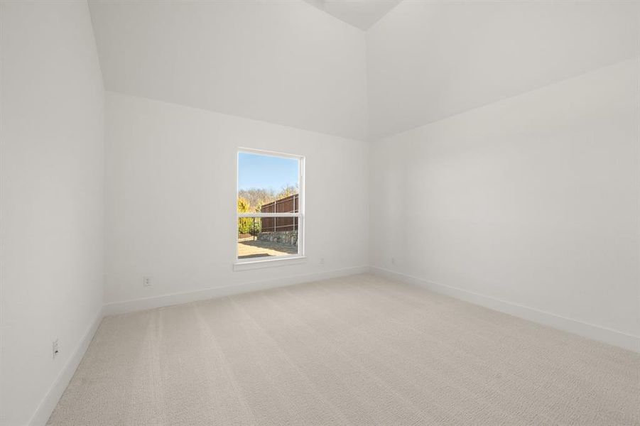 Spacious, unfurnished interior of a new home in High Country, Burleson (Image 25).
