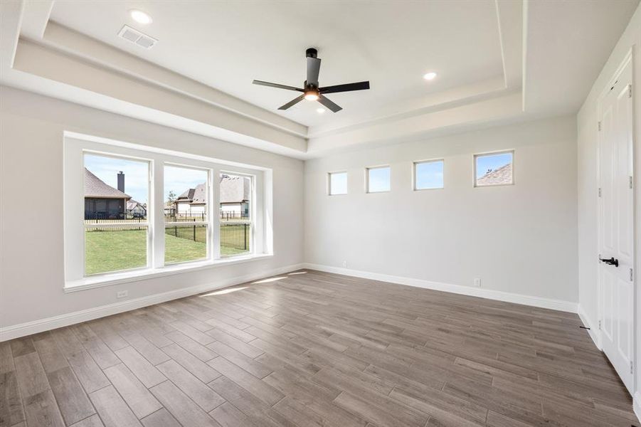 Spacious, unfurnished interior of a new home in Abe's Landing, Granbury (Image 29).