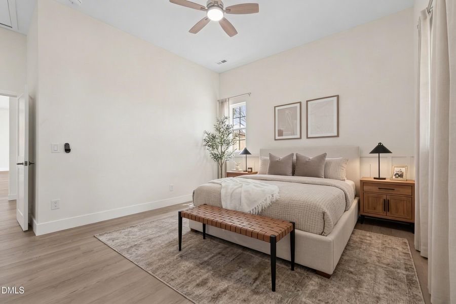 MAIN BEDROOM