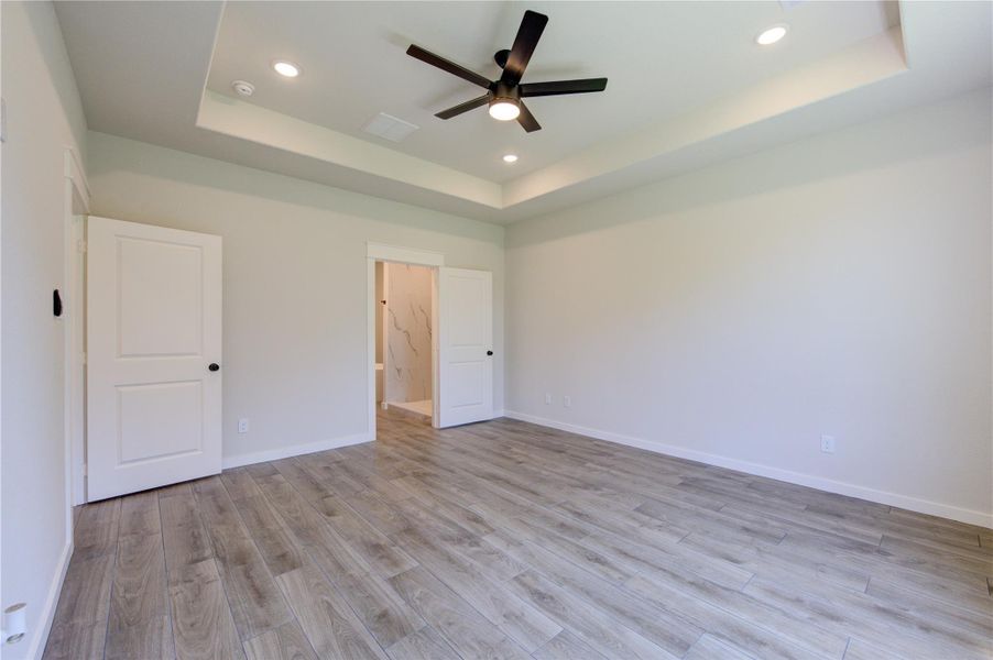 Spacious, unfurnished interior of a new home in , Montgomery (Image 20).