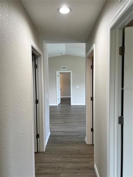 Spacious, unfurnished interior of a new home in , Arcadia (Image 18).