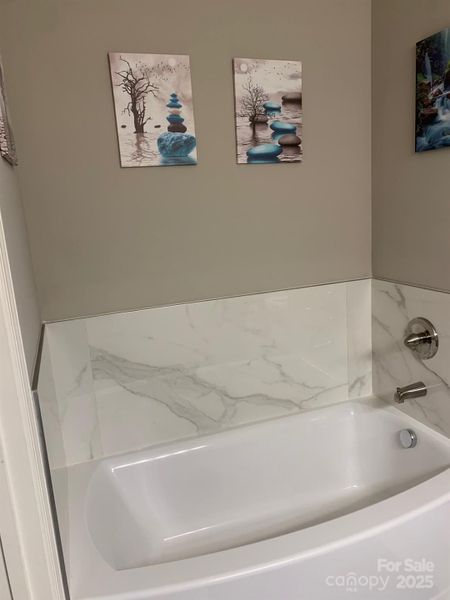 Image 14 of a home in .