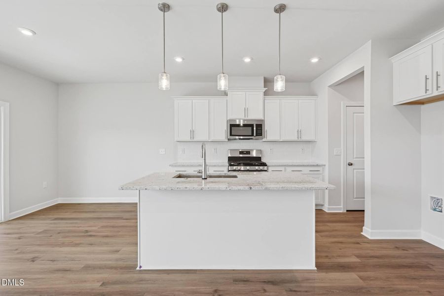 Tredenham 6_Eno_Kitchen 1_9.2.25_webread Tredenham 6_Eno_Kitchen 1_9.2.25_webread