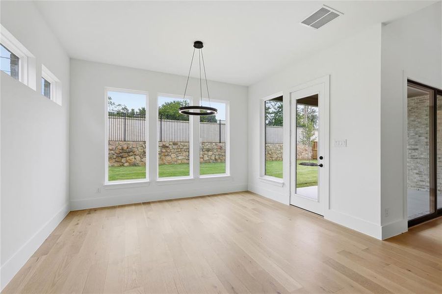 Spacious, unfurnished interior of a new home in The Grove, North Richland Hills (Image 24).
