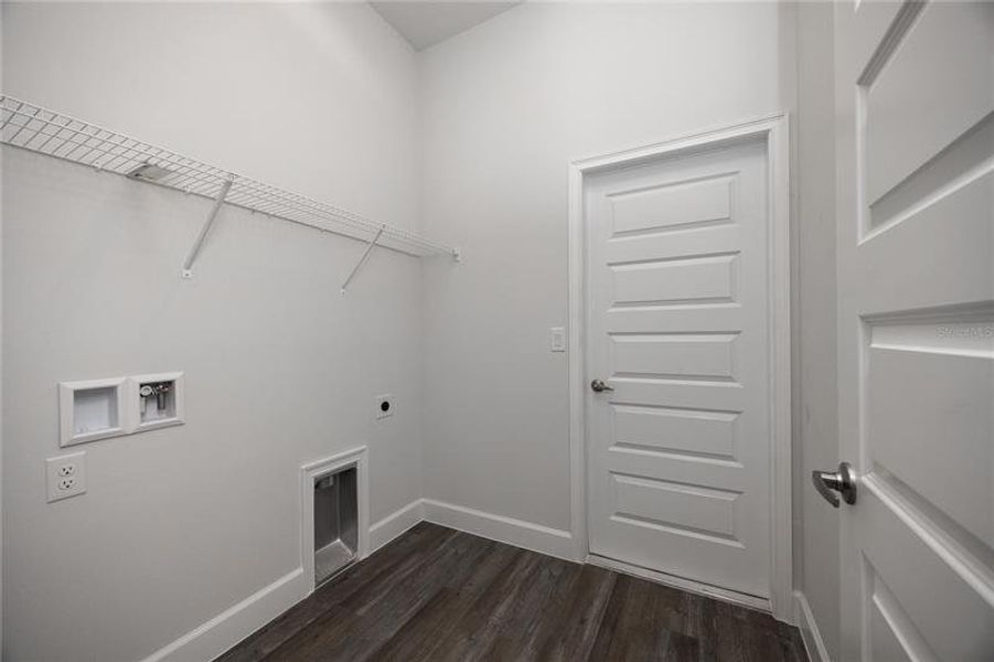 Spacious, unfurnished interior of a new home in Country Way South, Newberry (Image 23).