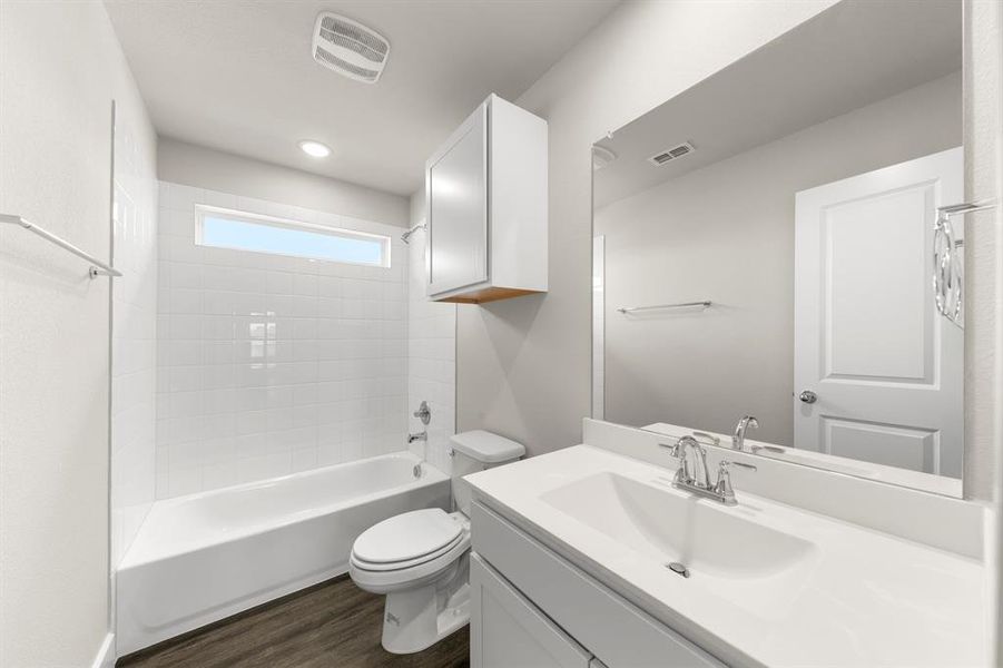 24. 1848 Jasmin - 3RD Bath