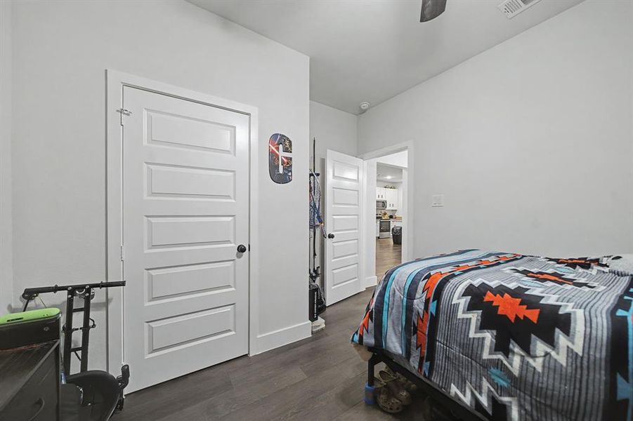 Furnished interior view inside a new home in , Malakoff (Image 5).