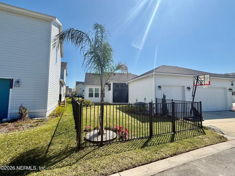 Exterior details and patio area of a home in , Jacksonville (Image 16). Exterior details and patio area of a home in , Jacksonville (Image 16).