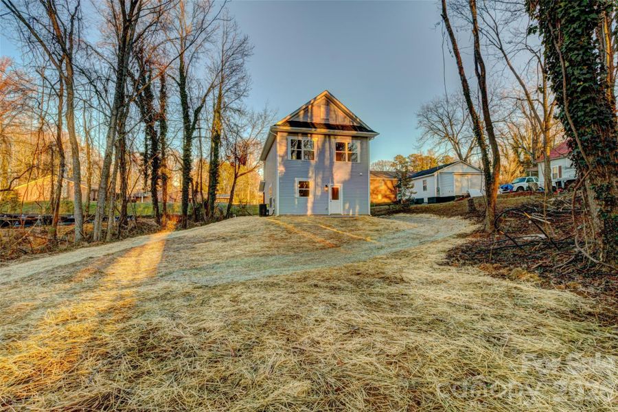 Image 22 of a home in .