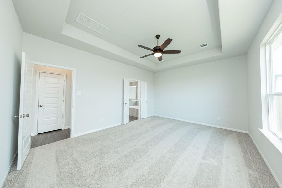 Spacious, unfurnished interior of a new home in Bluestem, Brookshire (Image 18).