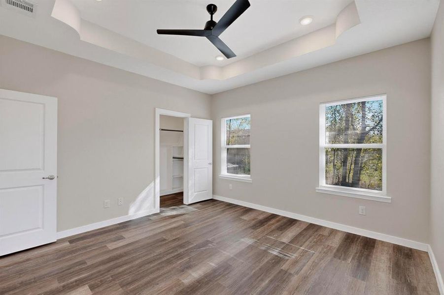 Spacious, unfurnished interior of a new home in , Ferris (Image 17).