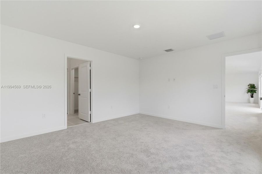 Spacious, unfurnished interior of a new home in , Homestead (Image 32).