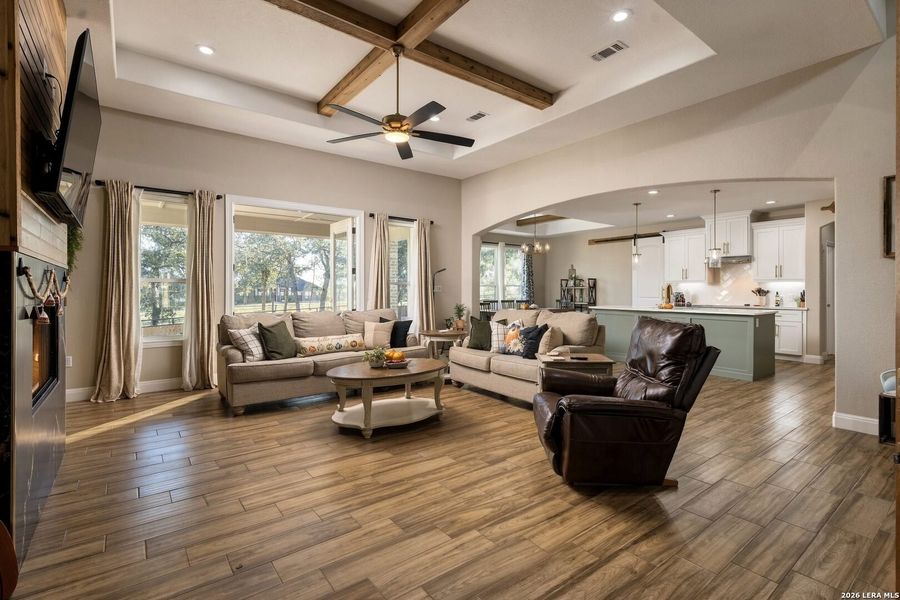 Furnished interior view inside a new home in , La Vernia (Image 42).