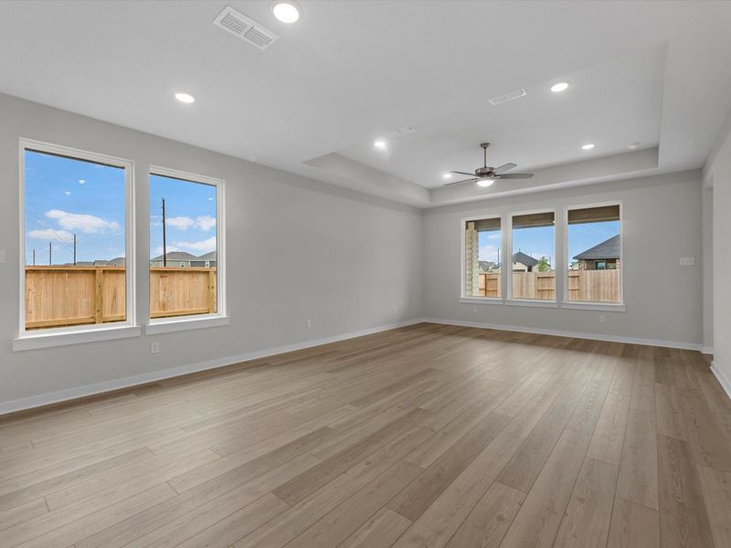 Spacious, unfurnished interior of a new home in Mason Woods, Cypress (Image 11).