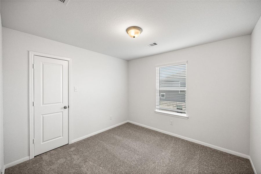 Spacious, unfurnished interior of a new home in River Ranch Meadows, Dayton (Image 29).