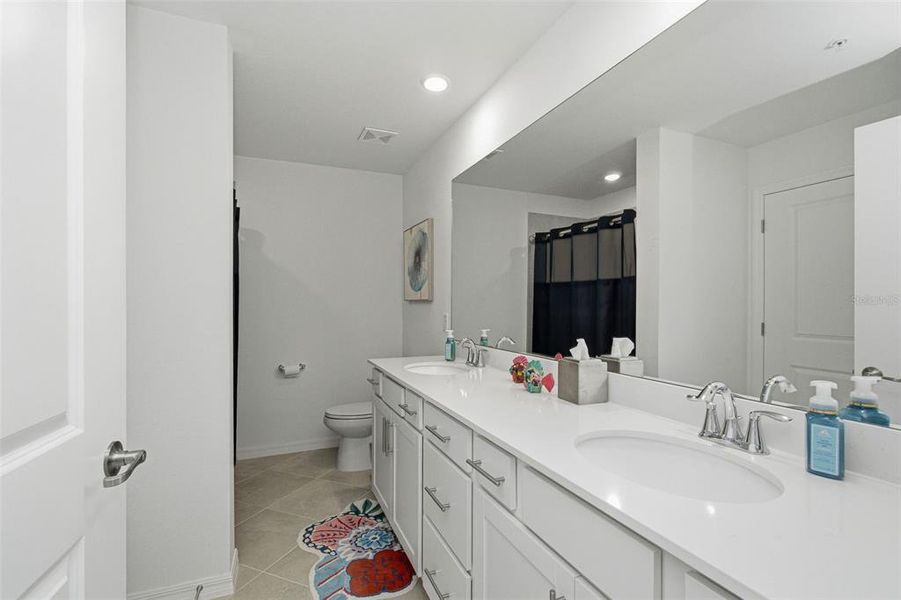 Furnished interior view inside a new home in , Punta Gorda (Image 29). Furnished interior view inside a new home in , Punta Gorda (Image 29).