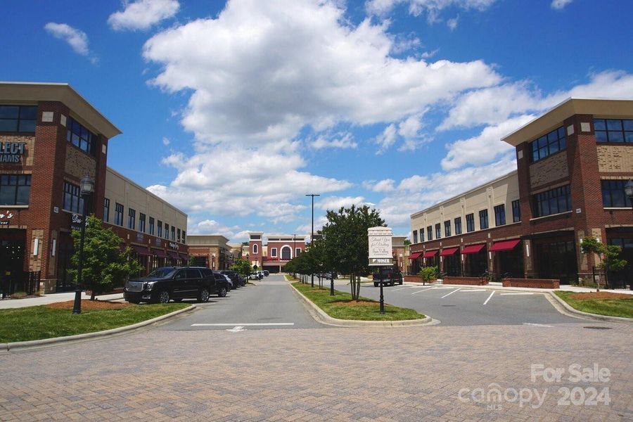 Sun Valley shops and restaurants