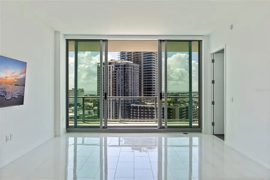 Condo located in St. Petersburg, FL showcasing its design and architecture (Image 37). Condo located in St. Petersburg, FL showcasing its design and architecture (Image 37).